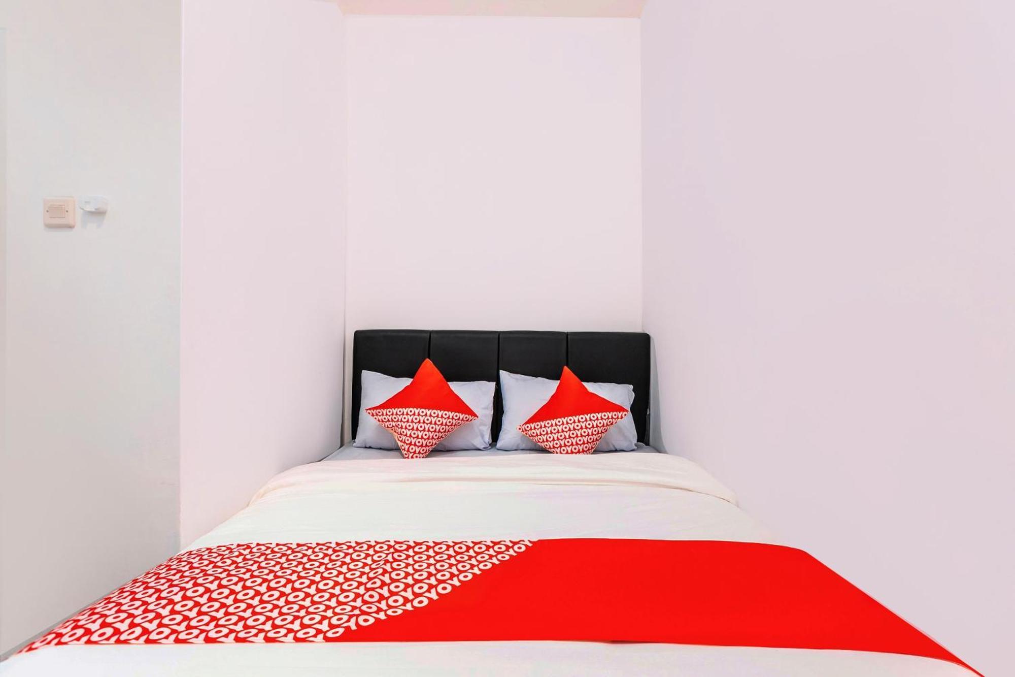 Super Oyo 2223 J&B Room Utan Kayu Jakarta Exterior foto