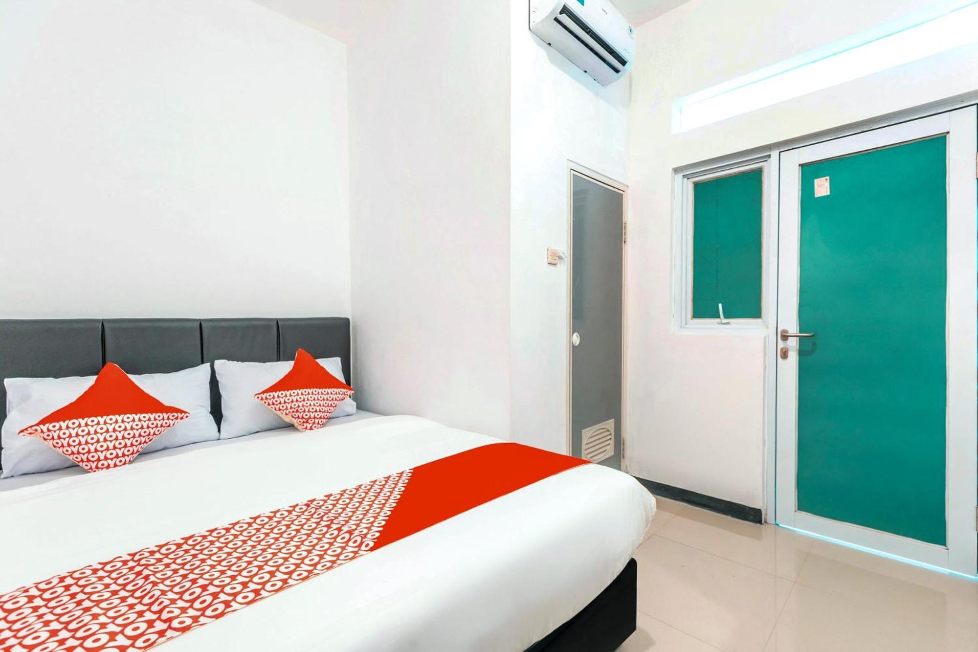 Super Oyo 2223 J&B Room Utan Kayu Jakarta Exterior foto