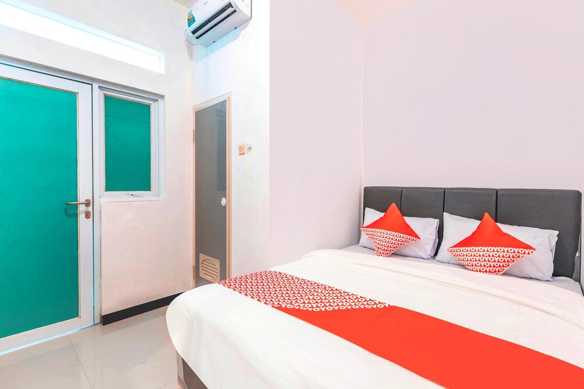 Super Oyo 2223 J&B Room Utan Kayu Jakarta Exterior foto